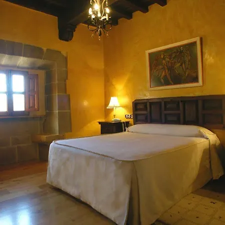 Palacio La Cajiga Peñamellera Baja